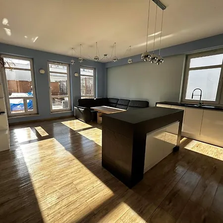 Penthouse Na Wyłączność - Taras Z Jacuzzi - Stadion Narodowy - Saska Kępa Do 8 Osób Apartamento Varsóvia